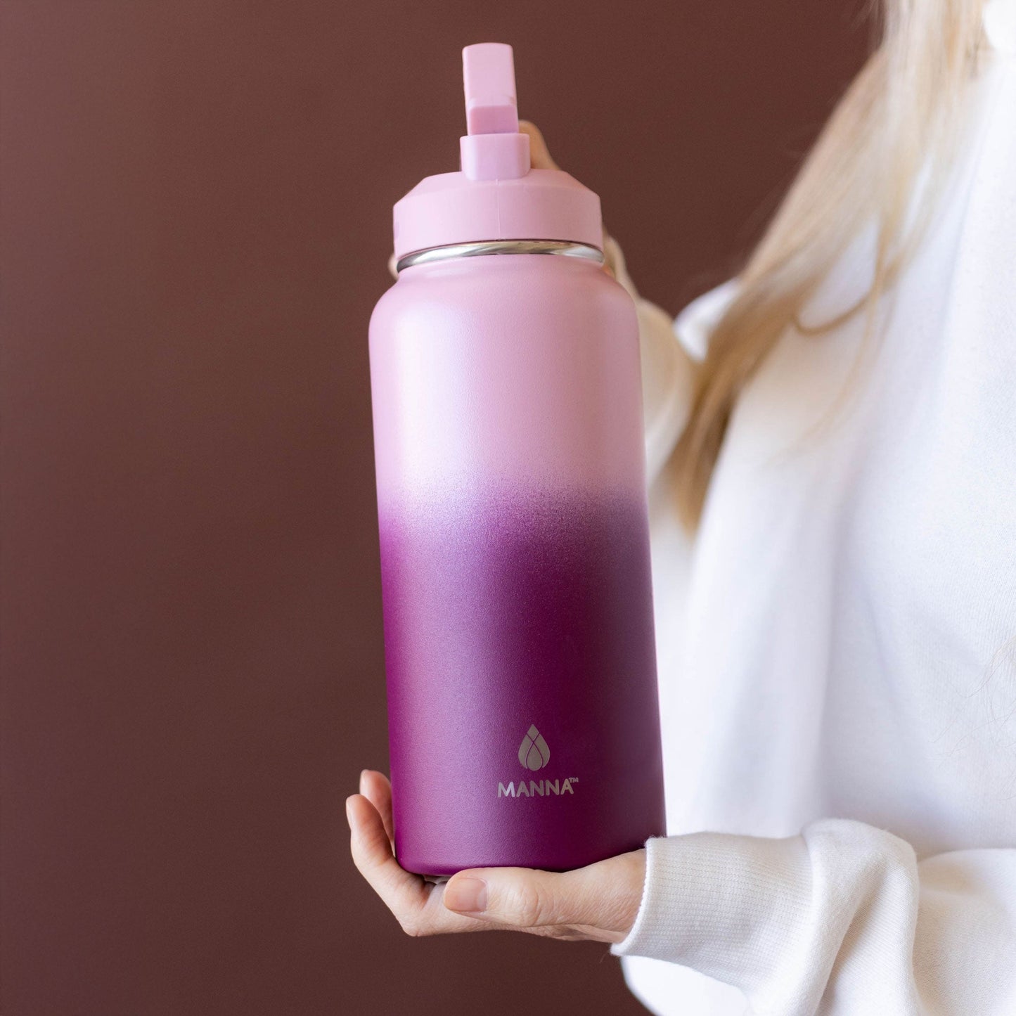 32-oz-powel-bottle-e3 32_Manna_Website_Lifestyles-2.jpg
