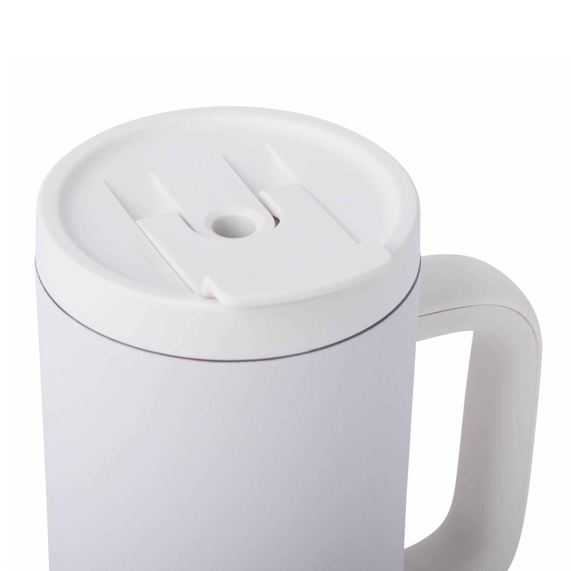 40-oz-leisure-tumbler-a3 CoreHome_MannaHydration_Whites_Raw-42.jpg